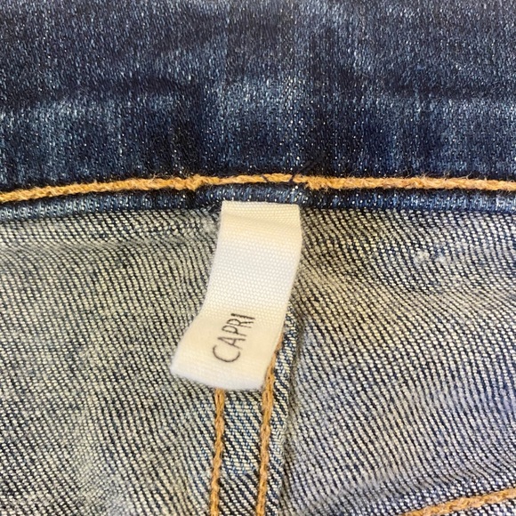 EUC Rag and bone capris Distressed Sz 26 - Picture 8 of 8